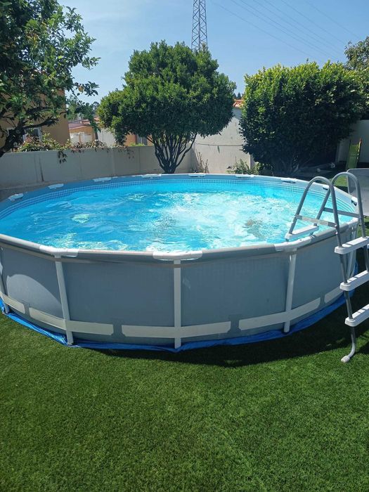 Vendo piscina redonda Intex 457cm X 84cm