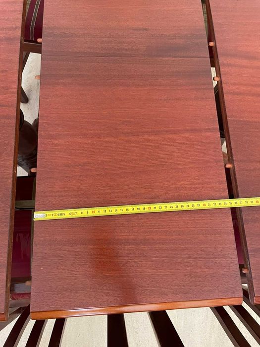 Mesa de jantar extensível + 6 cadeiras
