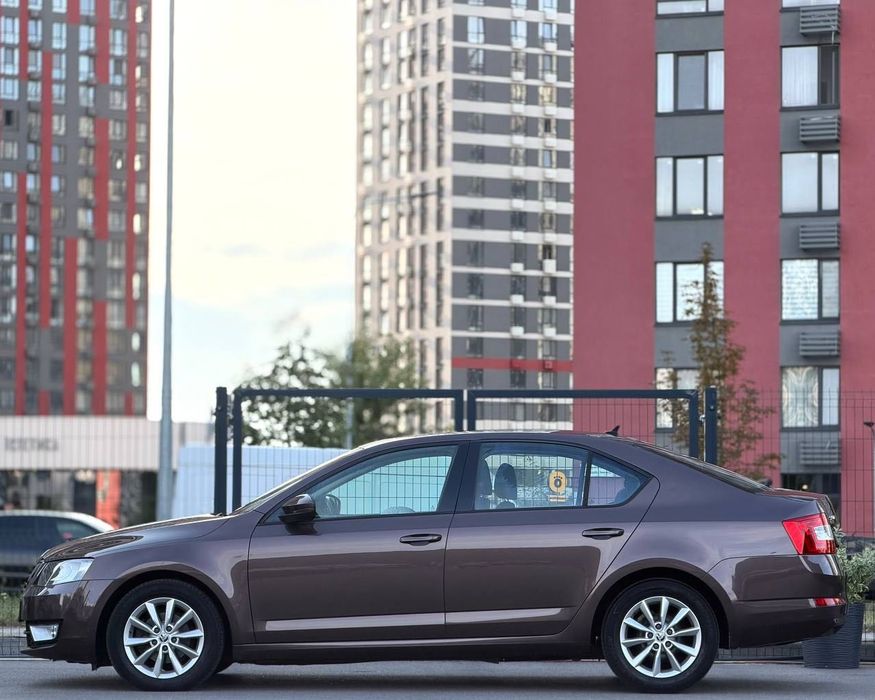 Skoda Octavia A7 Official