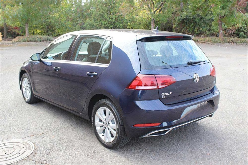 Volkswagen Golf      2018