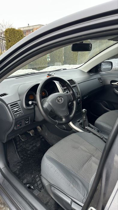 Toyota Corolla 2008, 1.6 газ/бензин.