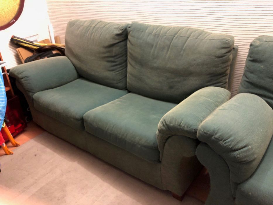 Vendo sofá cama 2 lugares + poltrona