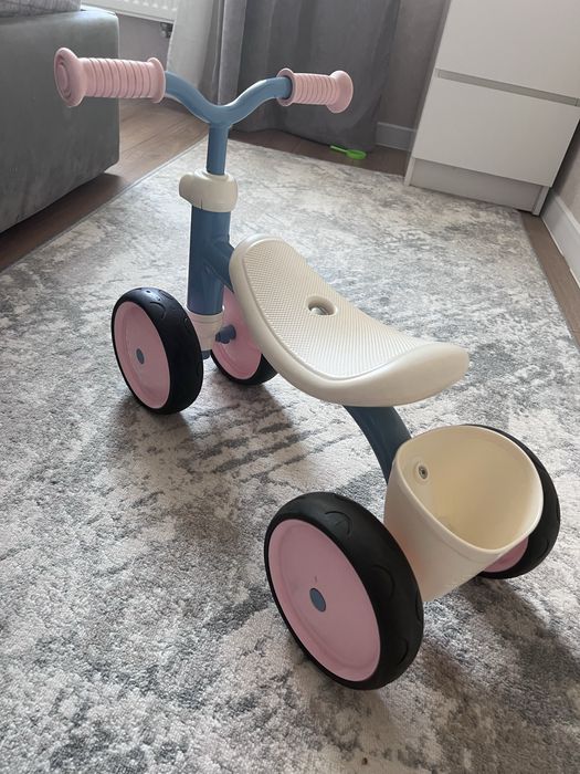 Біговел дитячий для дівчинки