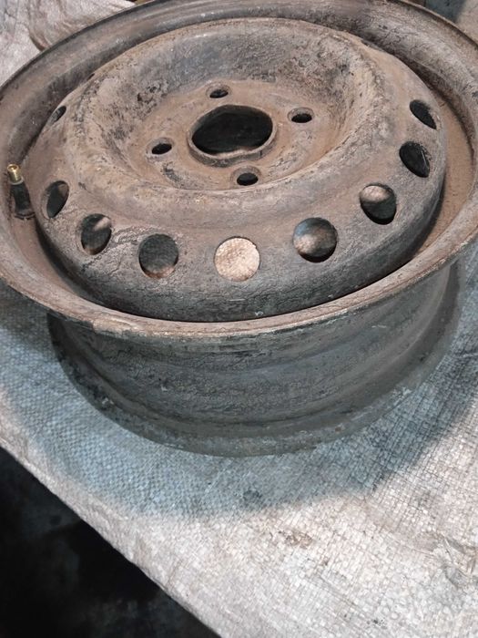 Диск колісний бу Ланос, Опель з клапаном 1 ( один)