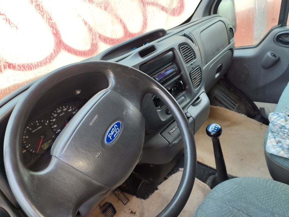 Carrinha Ford Transit 9 lugares 2005