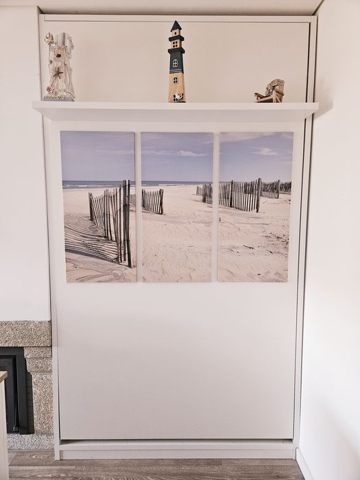 Cama dobrável vertical nunca usada