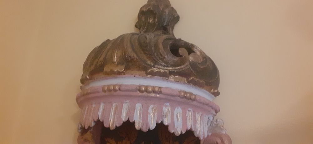 Linda Peça de Arte Sacra Terra Cota e Madeira