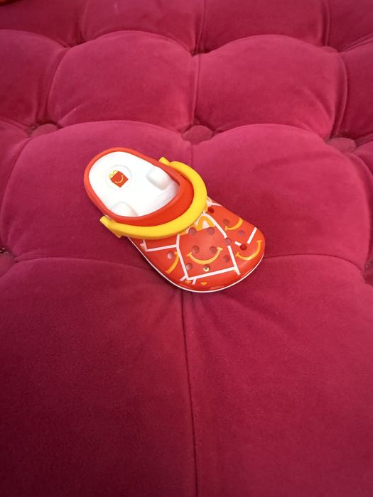 Crocs Macdonalds