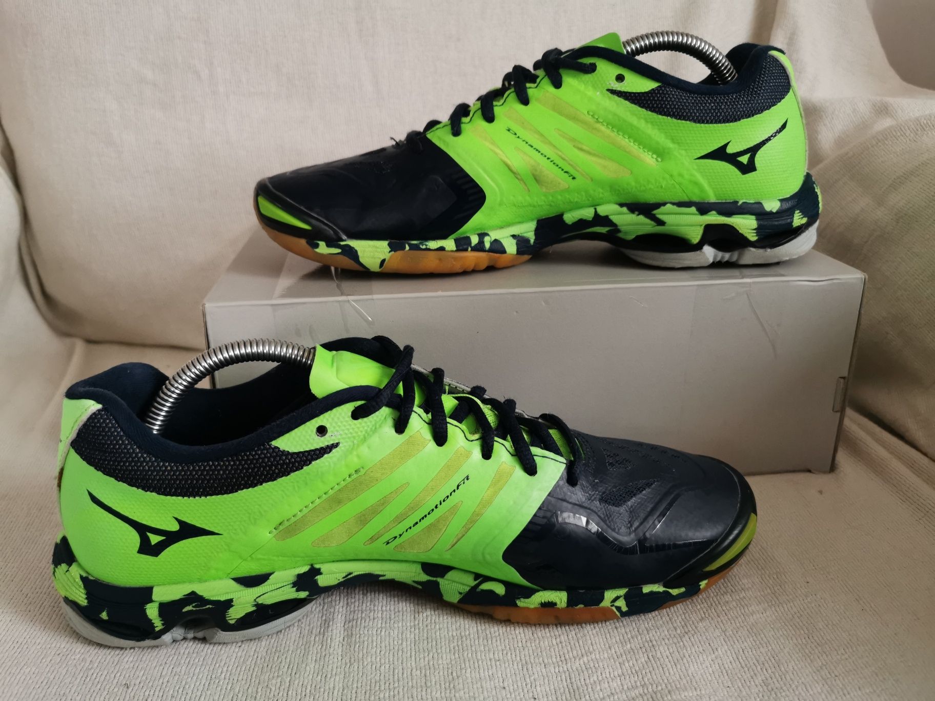 Buty mizuno wave lightning z2 2025
