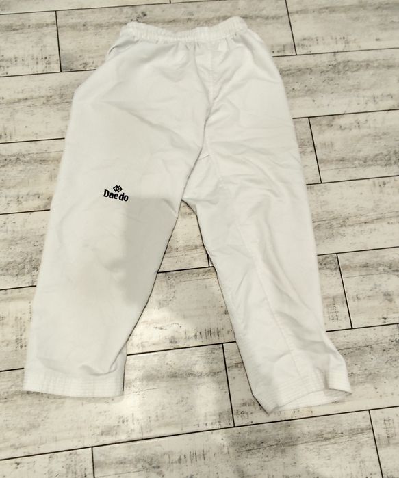 Форма (Добок) та Обладнання Тхеквондо 12-13 років + 9-10 років (ОПИС)