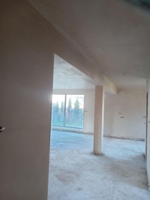 Tynki maszynowe gipsowe,cementowo-wapienne, hybrydowe