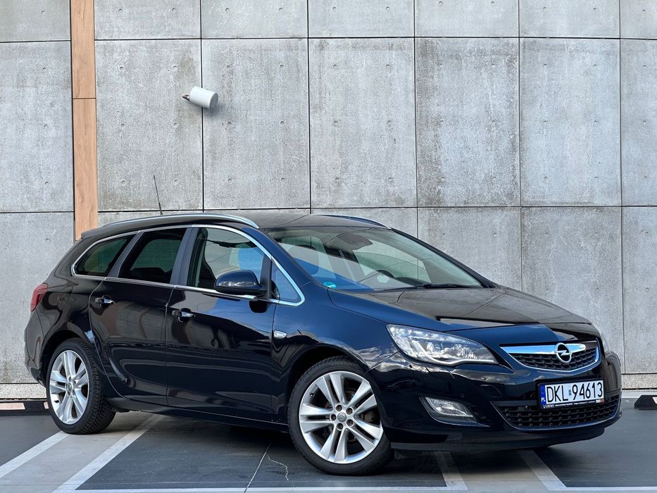 Opel Astra Nowe Opony Zadbana Grzana kierownica/fotele