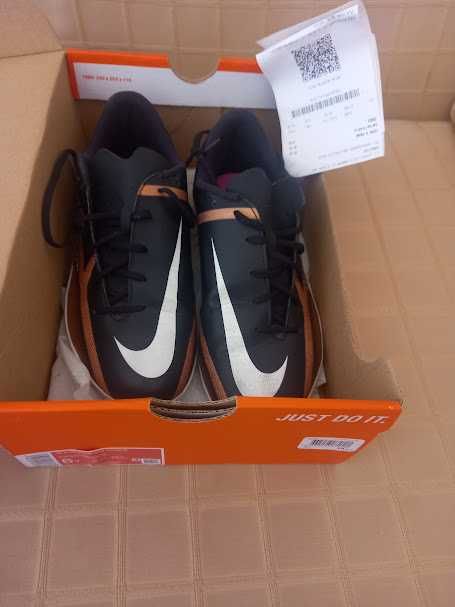 NIKE chuteiras Phantom 38,5 utilizadas 1 vez já não servem