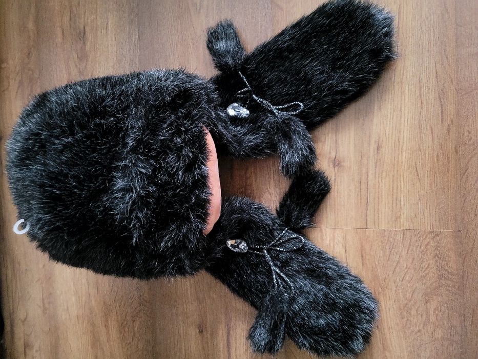 Nowa Czapka uszatka damska 58