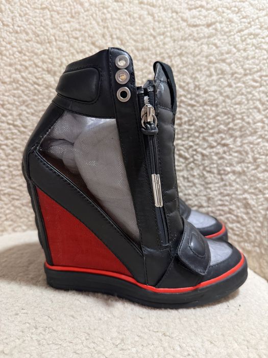 Buty na koturnie L.A.M.B. By Gwen Stefani
