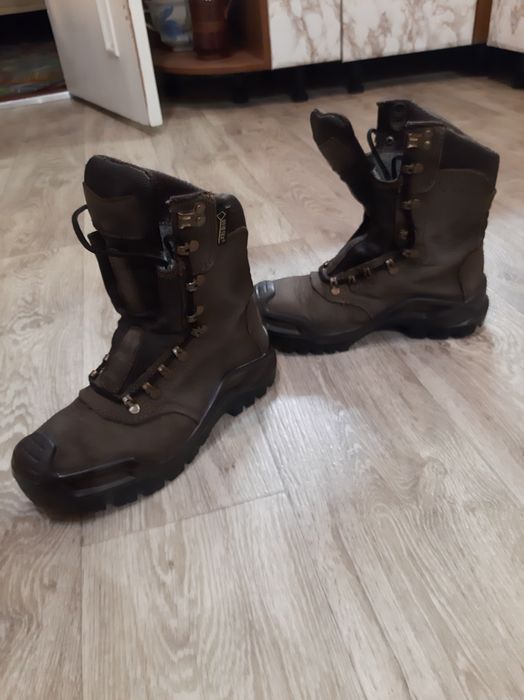 Продам ботинки военные