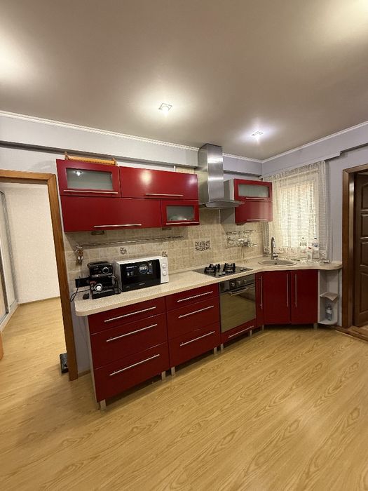 Продаж частини будинку в Луцьку!