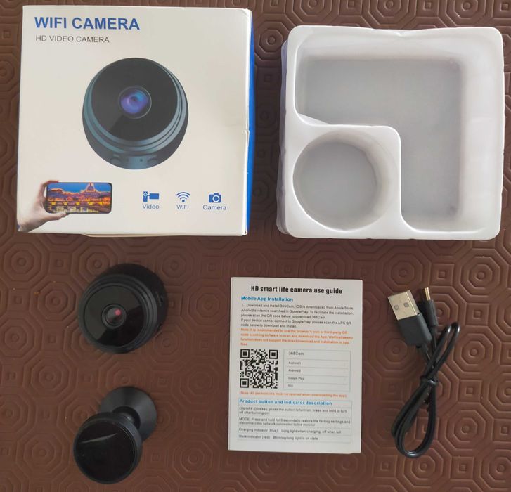 Security Camera and Smartwatch64738552444417121