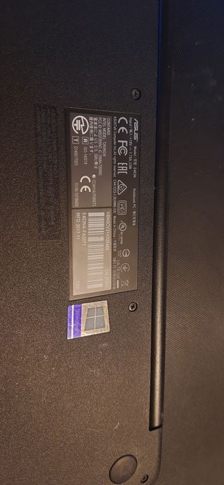 Sprzedam 4 laptopy