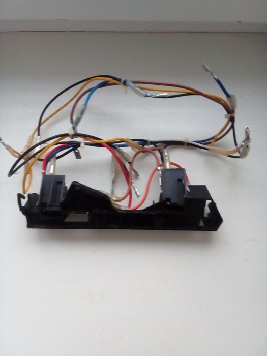 Запчастини до мікрохвильовки SCARLETT (замки+ проводка)