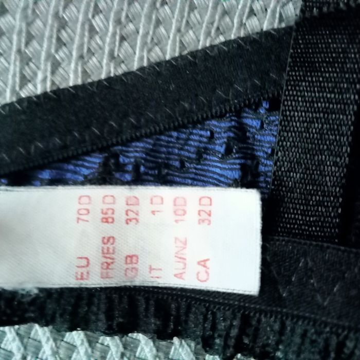 Biustonosz Triumph 70D