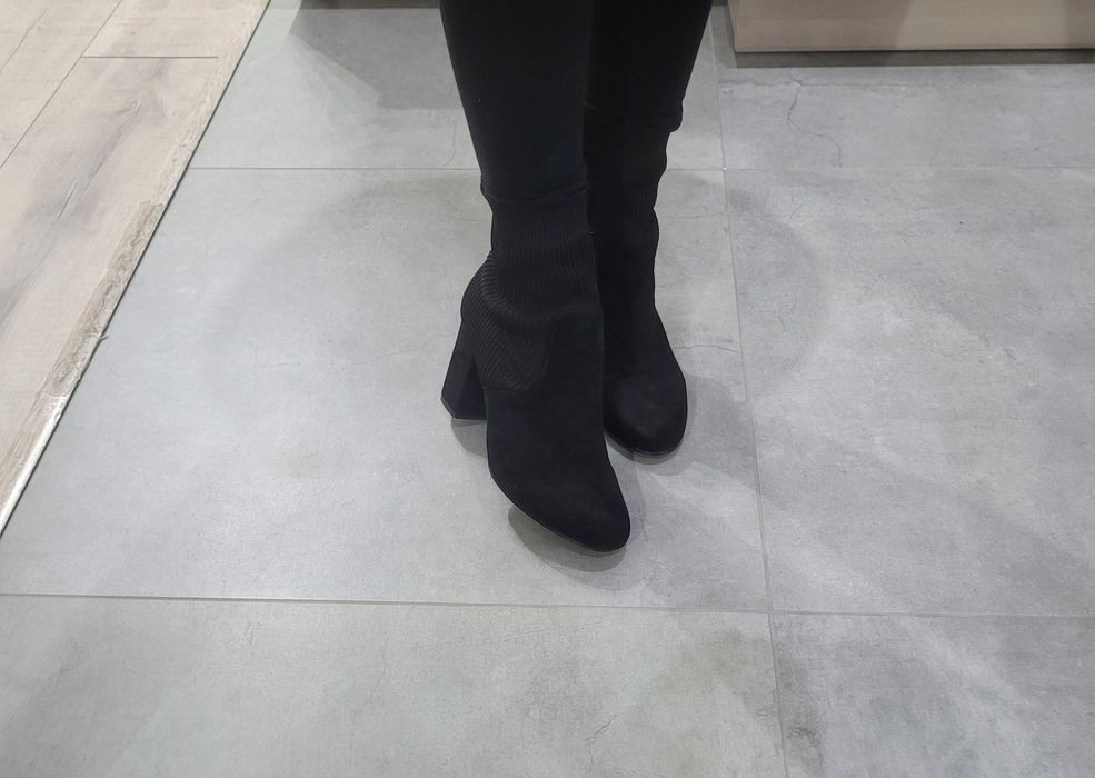 Klasyczne czarne niskie botki r. 38