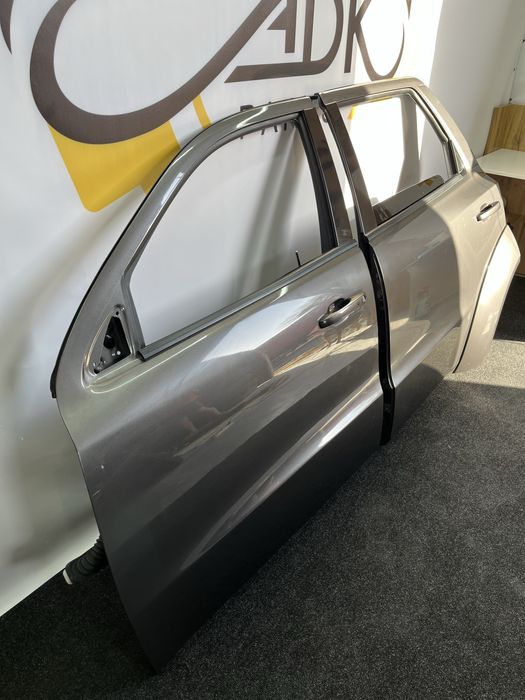 Дверь передняя левая,задняя левая, двери на Dodge Durango 2018-2025