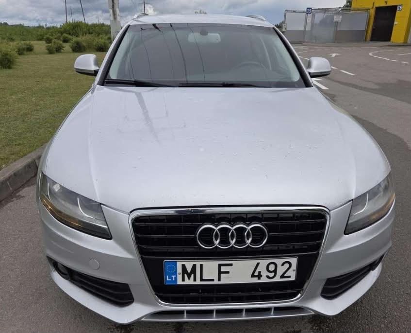 Audi A4B8 2.0 автомат