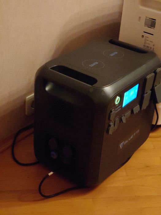 зарядна станція bluetti ac200max