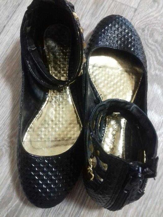 Туфлі для дівчинки, розмір 35