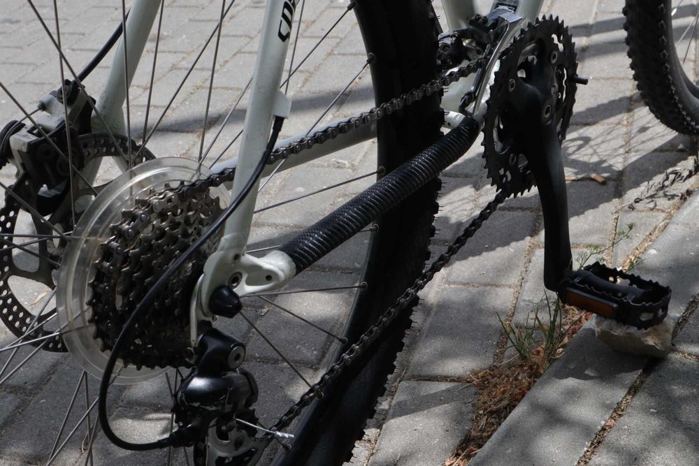 Specialized Hardrock XC Tam. 21 (XL) – RockShox & Continental Novos