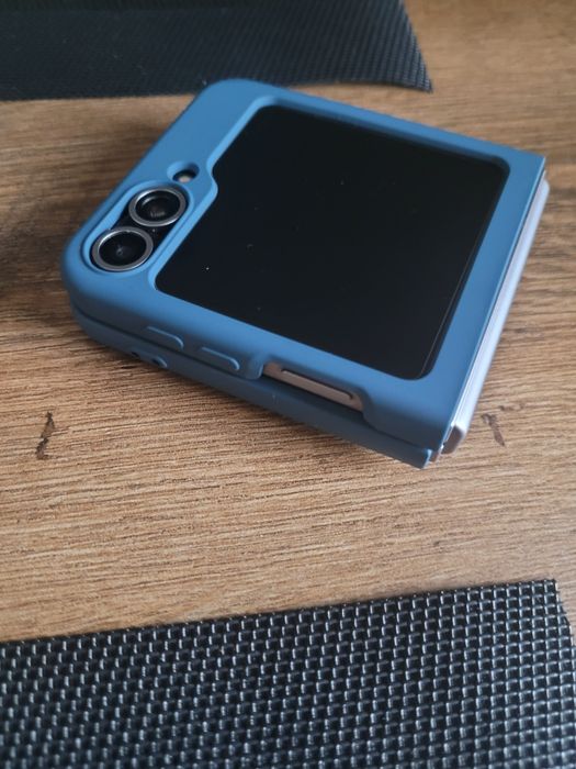 Etui do z flip 6 nowe
