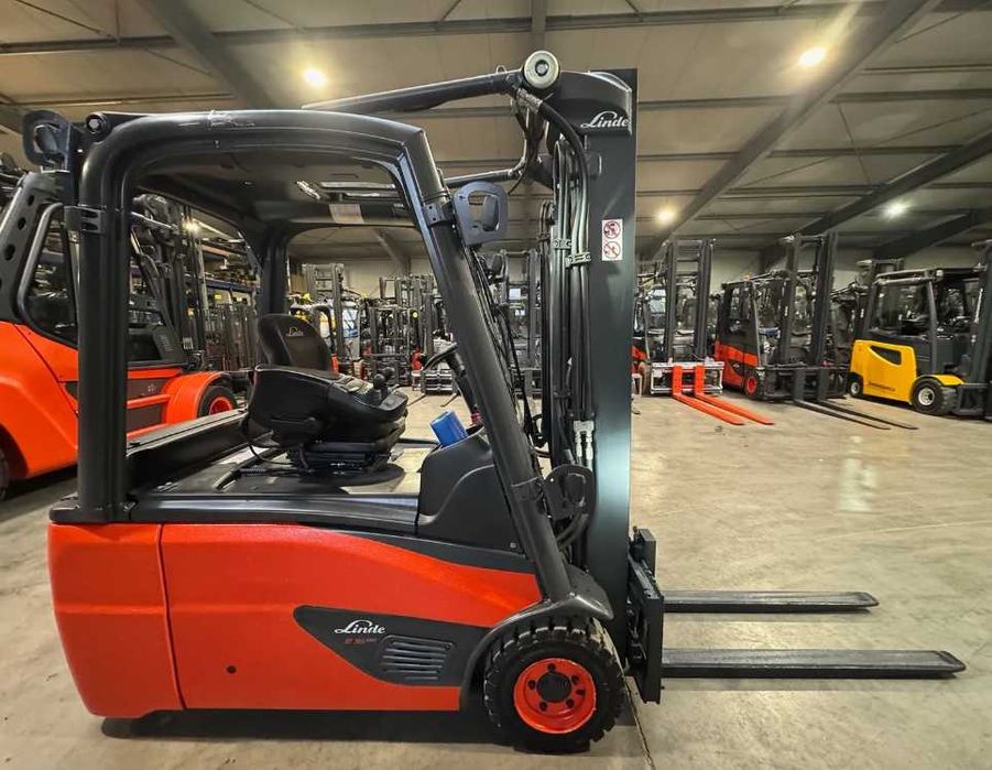 Empilhador Elétrico LINDE E16 EVO