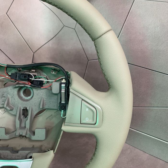 Руль на обмін бежевого кольору Megane, Scenic на обмін