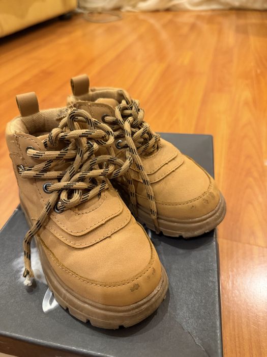 Демісезонні ботинки zara