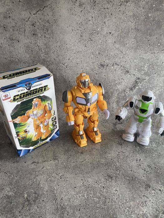 Дитячі іграшки транспорт машинки робокарилітаки потяги