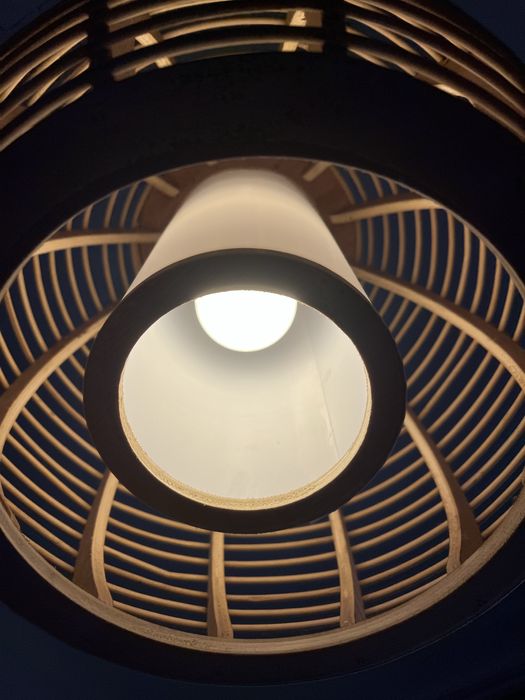 Candeeiro de madeira