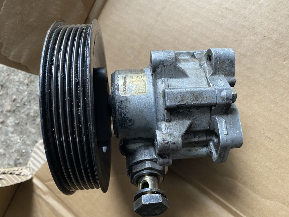 Land Rover Freelander 1 2.5 V6 pompa wspomagania