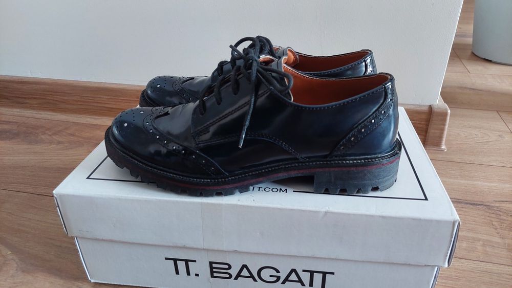 Buty skóra naturalna  bugatt