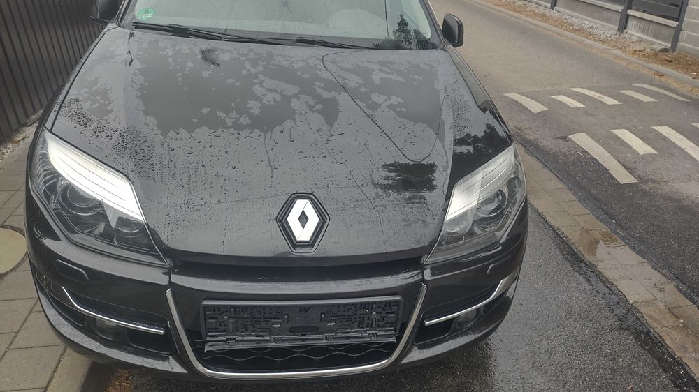 Renault Laguna 3. 2012 Rok Przód Czarny NV 676
