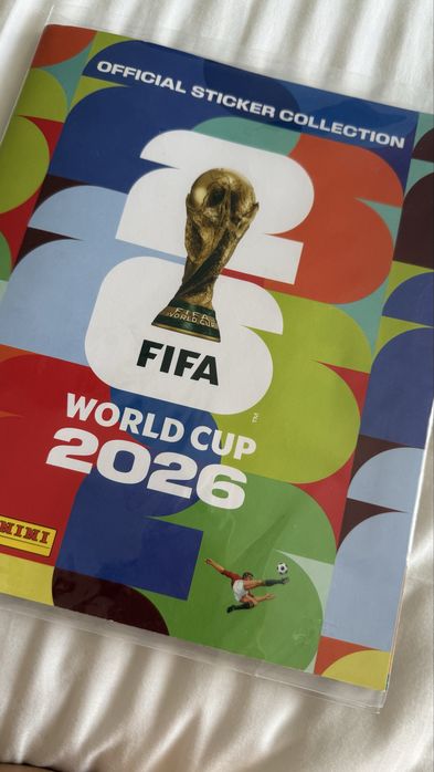 Caderneta Mundial + 446 cromos (já colados)