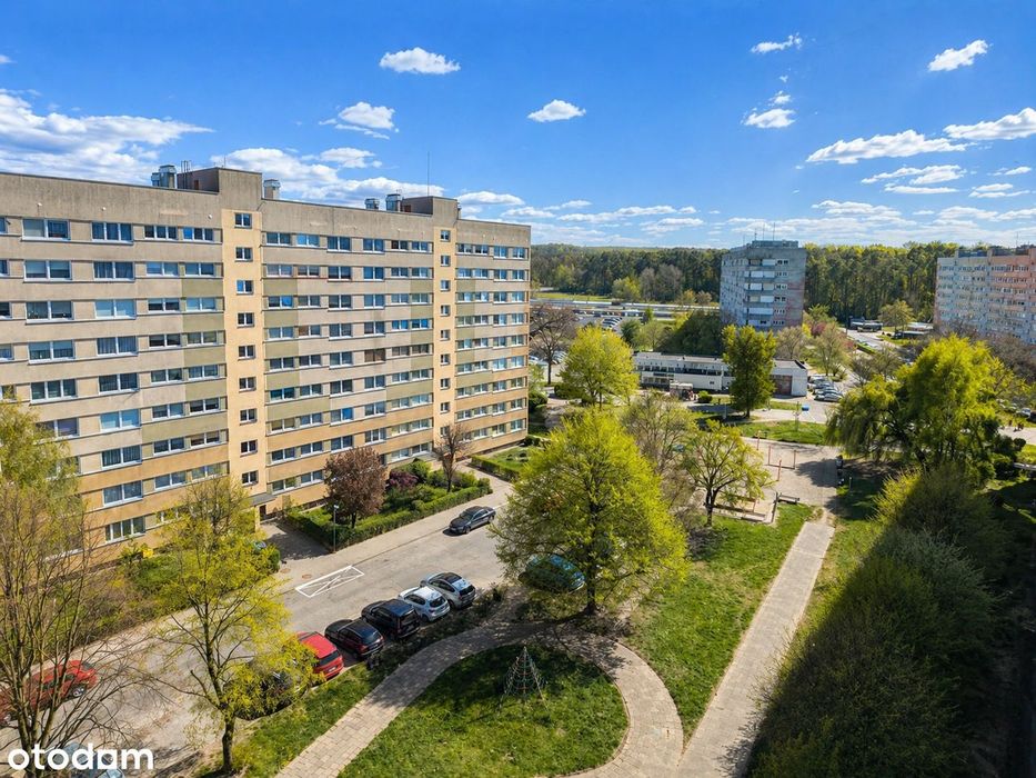 3 pokoje po generalnym remoncie | balkon | winda | centrum Polic