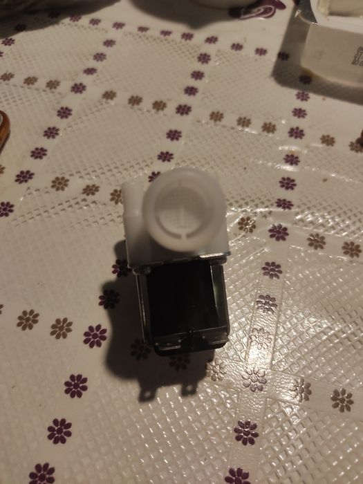 Электромагнитый клапан для воды 1/2" нормально закрытый 12В.