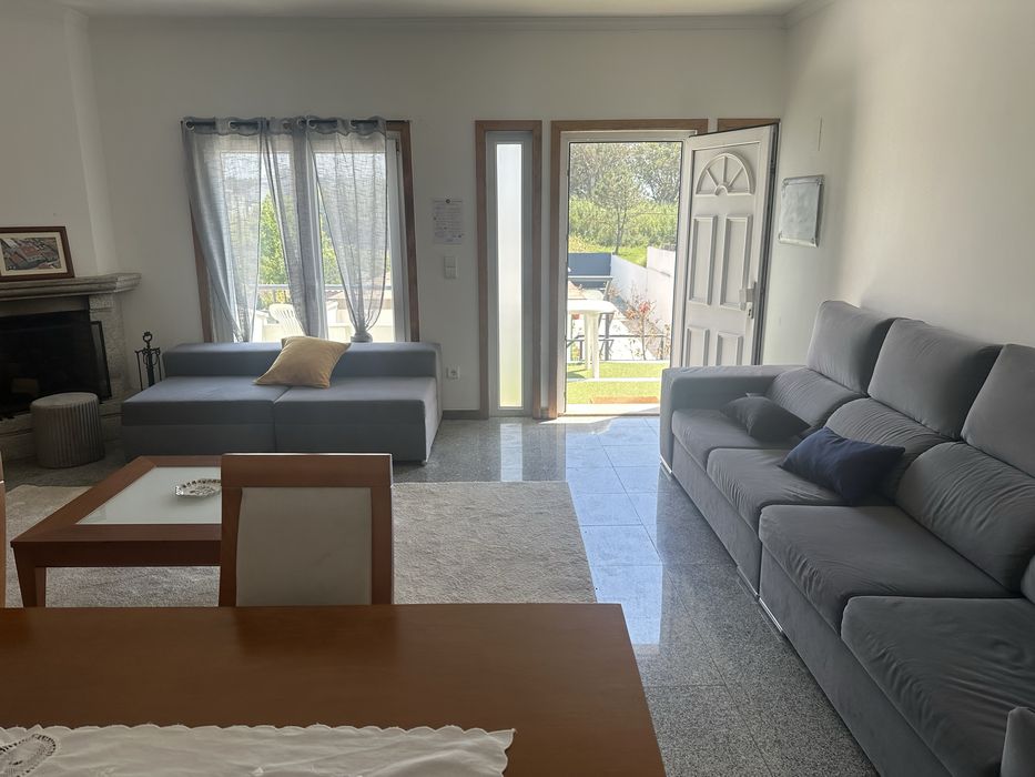 Alugo quarto com tudo incluido