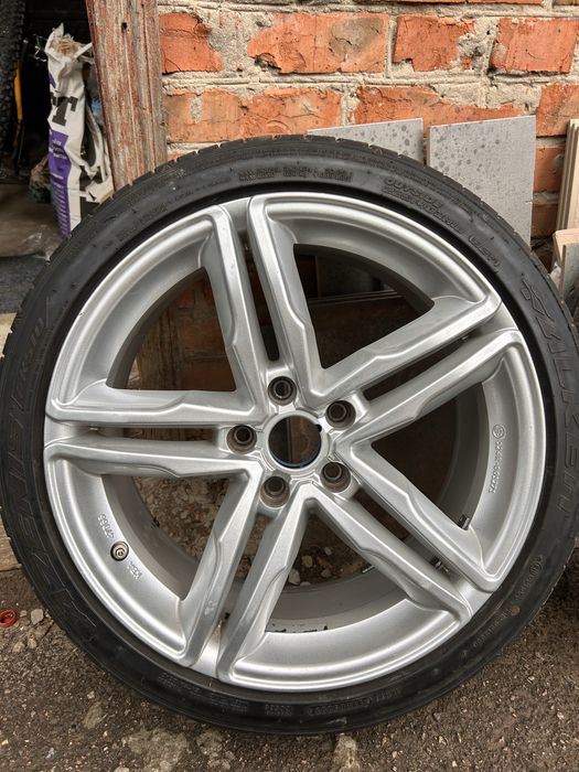 шини літні + диски 225/40/18 Skoda,VW