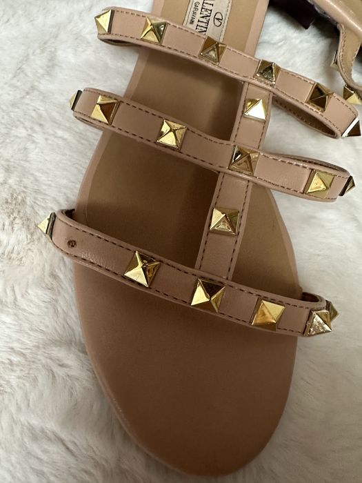 Босоніжки шльопанці Valentino