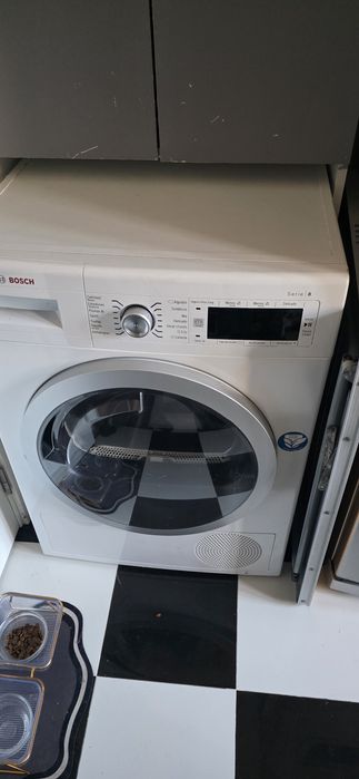 Maquina de Secar Roupa Bosh Series 8 ( com. Avaria )