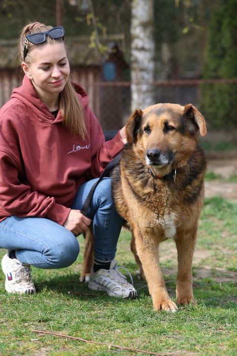 Szukam człowieka, który mnie przytuli i pokocha
