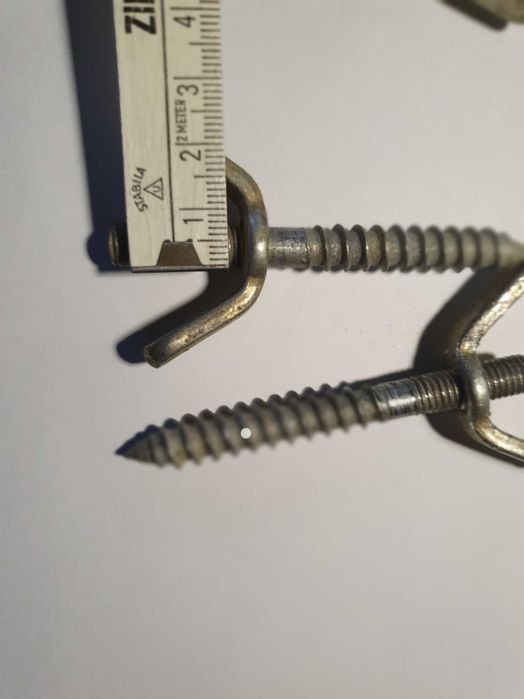 Крепежный элемент с барашком