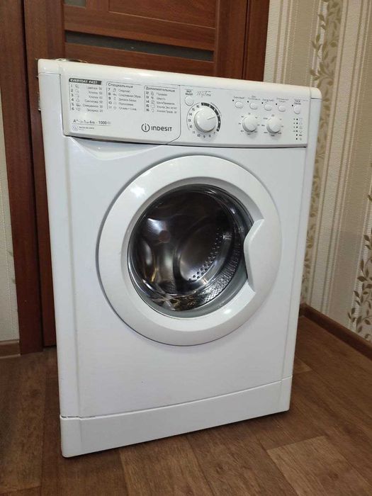 Стиральная/Пральна машинка Indesit 5kg